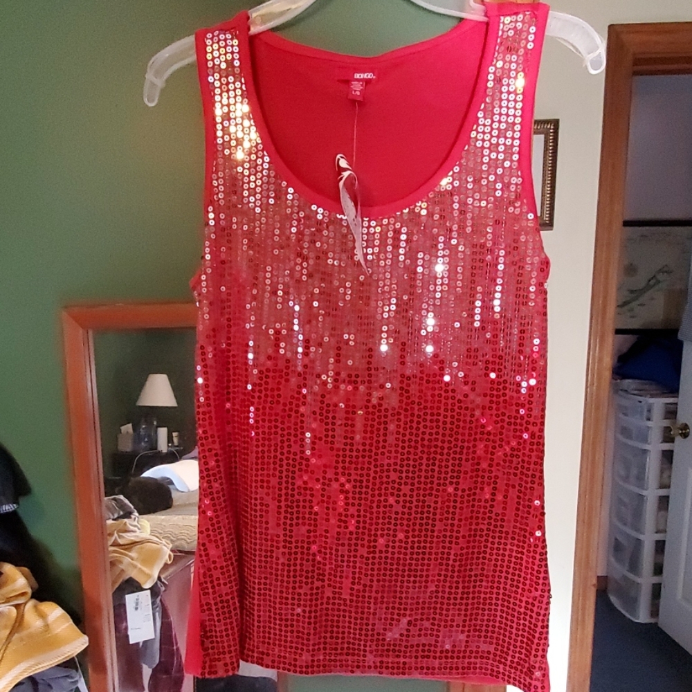 Tank, Sequin